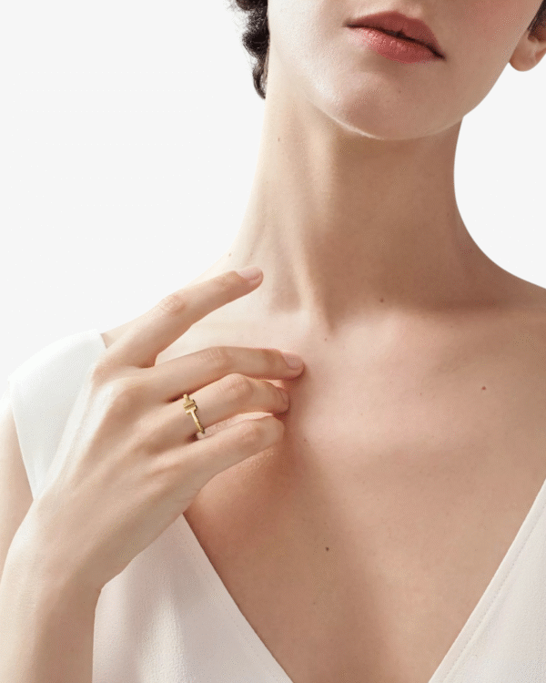 Tiffany & Co. Anillo T Wide Dorado