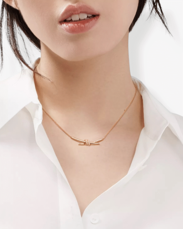 Photoroom_182_20251024_003429 Tiffany & Co. Collar Knot Nudo Rosa Elegante