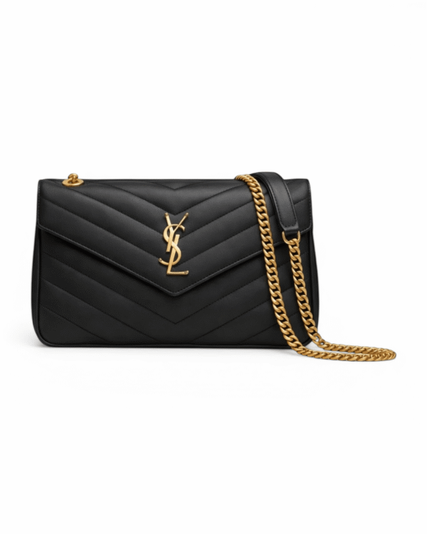 9BE8D2D4-8C6C-4B30-A1EB-CBBDFE9C4681-Photoroom.png Yves saint-laurent bolso loulou negro, acolchado en v con cadena dorada