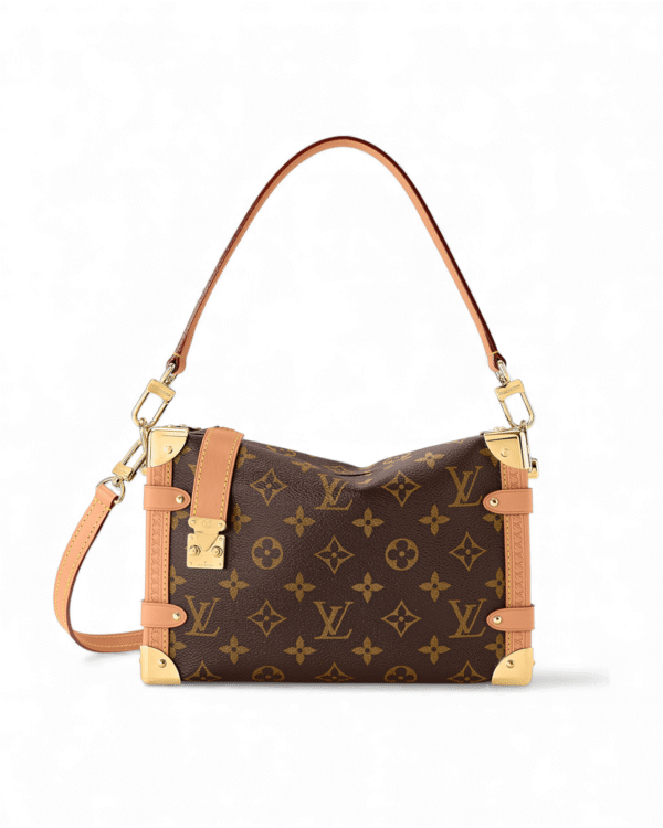 IMG_3630.png Louis vuitton bolso side trunk mm monogram, cuerpo tipo baúl con esquinas en tono claro