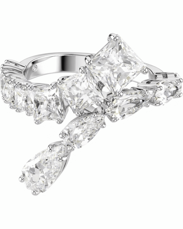 IMG_6943.png Anillo Matrix Elegante Plateado – Swarovski