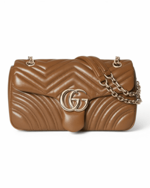 IMG_7337.png Gucci bolso gg marmont mediano marrón, silueta redondeada con broche dorado