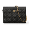 Photoroom_009_20250413_202505.png Dior bolso de mano caro every negro, cuerpo acolchado con broche cd y cadena fina